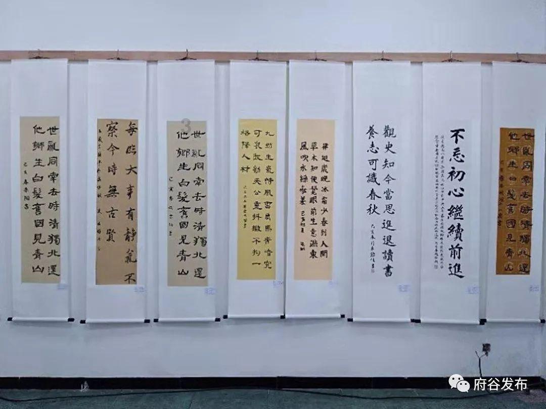 高空畅游的女孩
